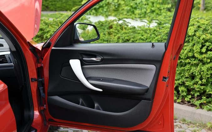BMW Seria 1 cena 31900 przebieg: 345000, rok produkcji 2012 z Łeba małe 596